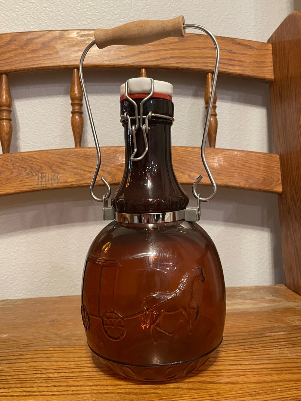 67.6 oz beer Glass growler Swing Top pail handle round ball style horse detail